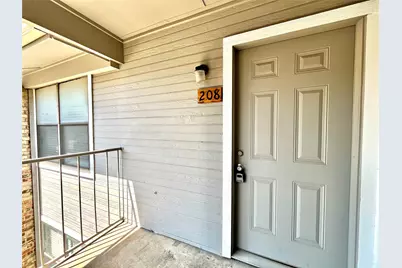 2526 W Prairie Street W #208, Denton, TX 76201 - Photo 3