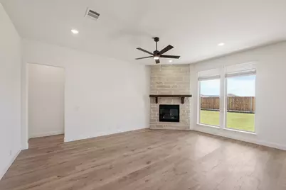 200 Sweetwater Drive, Commerce, TX 75428 - Photo 9