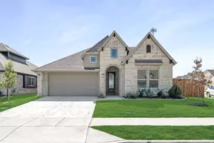 200 Sweetwater Dr, Commerce, TX 75428 - Photo 1