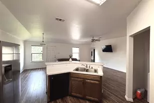 2831 Painted tr, Dallas, TX 75237 - Photo 3