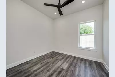 204 W Collins, Decatur, TX 76234 - Photo 21