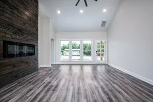 204 W Collins, Decatur, TX 76234 - Photo 7