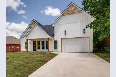 204 W Collins, Decatur, TX 76234 - Photo 1