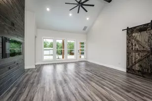 204 W Collins, Decatur, TX 76234 - Photo 9