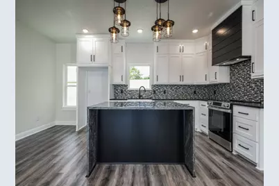 204 W Collins, Decatur, TX 76234 - Photo 13