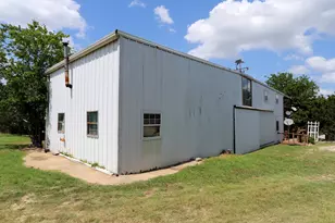 1246 Lifestyle Ln, McGregor, TX 76657 - Photo 9