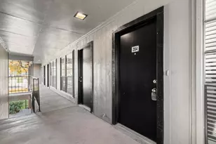 320 E 4th St, Arlington, TX 76010 - Photo 1