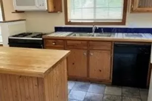 100 2nd St, Glen Rose, TX 76043 - Photo 5