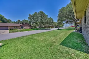 1600 Pecan, Brenham, TX 77833 - Photo 37