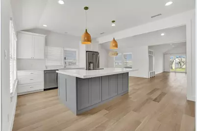 301 E Wall Street, Grapevine, TX 76051 - Photo 1