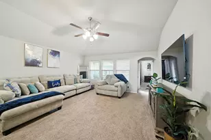 9117 Blakely Dr, Fort Worth, TX 76134 - Photo 5