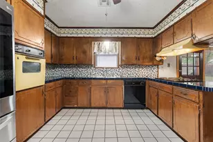 913 Elizabeth, Robinson, TX 76706 - Photo 7