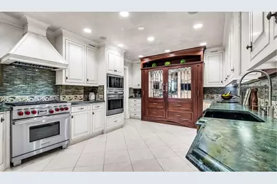 3401 Lee Parkway #505, Dallas, TX 75219 - Photo 9