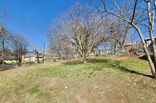 1217 W Nelson St, Denison, TX 75020 - Photo 19