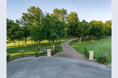 1465 Waters Edge Lane, Glen Rose, TX 76043 - Photo 3