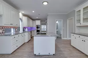 4502 Ridgecrest Dr, Arlington, TX 76017 - Photo 11