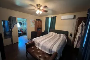 603 E Thomas St, Sherman, TX 75090 - Photo 9