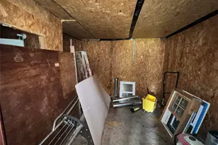 603 E Thomas St, Sherman, TX 75090 - Photo 17