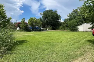 603 E Thomas St, Sherman, TX 75090 - Photo 21