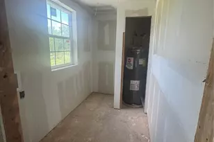 184 County Rd 4027, Lott, TX 76656 - Photo 9