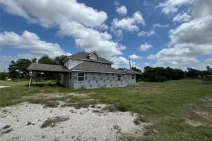 184 County Rd 4027, Lott, TX 76656 - Photo 37