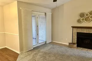 1304 Harwell Dr, Arlington, TX 76011 - Photo 3