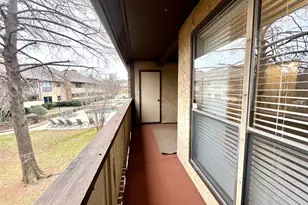 1304 Harwell Dr, Arlington, TX 76011 - Photo 19