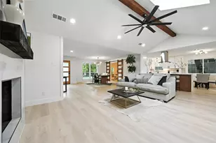 2301 Wood Cliff Ct, Arlington, TX 76012 - Photo 13