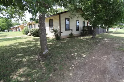 1020 S Adams Street, McGregor, TX 76657 - Photo 15