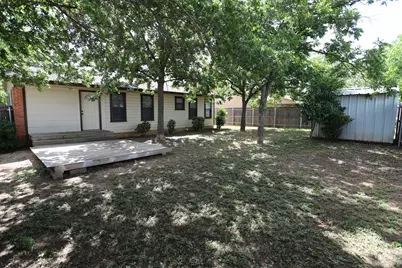 1020 S Adams Street, McGregor, TX 76657 - Photo 13