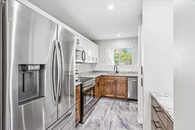 9228 Flickering Shadow Drive, Dallas, TX 75243 - Photo 5