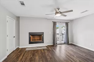 9228 Flickering Shadow Dr, Dallas, TX 75243 - Photo 17