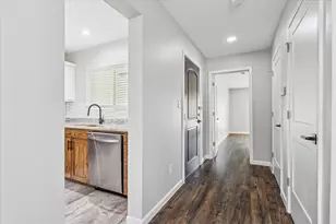 9228 Flickering Shadow Dr, Dallas, TX 75243 - Photo 9