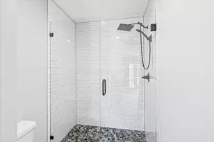 9228 Flickering Shadow Dr, Dallas, TX 75243 - Photo 23