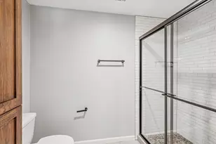 9228 Flickering Shadow Dr, Dallas, TX 75243 - Photo 15