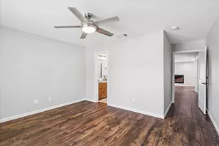 9228 Flickering Shadow Dr, Dallas, TX 75243 - Photo 23