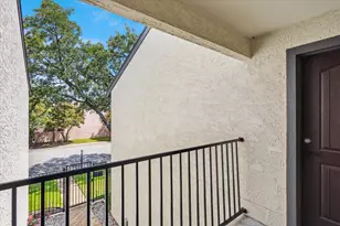 9228 Flickering Shadow Dr, Dallas, TX 75243 - Photo 29
