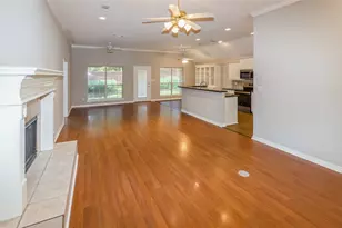 915 Cresthaven Dr, Cedar Hill, TX 75104 - Photo 7