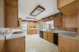 1011 E Connell St, Breckenridge, TX 76424 - Photo 9