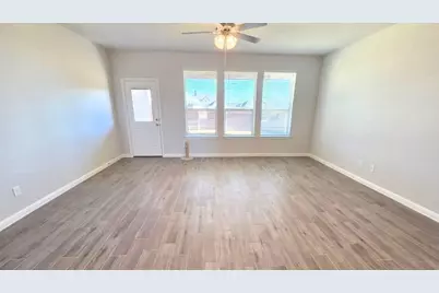 112 Trinity Street, Grandview, TX 76050 - Photo 5