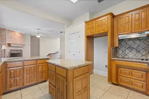 360 Markedstone Rd, Burleson, TX 76028 - Photo 21