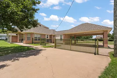 360 Markedstone Road, Burleson, TX 76028 - Photo 5