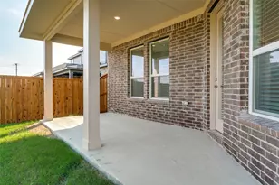 102 Hudson Ln, Justin, TX 76247 - Photo 29