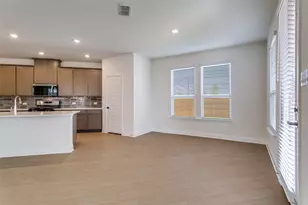 102 Hudson Ln, Justin, TX 76247 - Photo 15