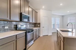 102 Hudson Ln, Justin, TX 76247 - Photo 13