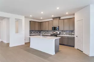 102 Hudson Ln, Justin, TX 76247 - Photo 11