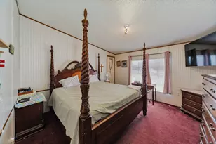 308 S Mill St, Bowie, TX 76230 - Photo 11