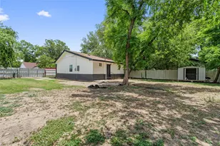 1410 Nealton St, Bellmead, TX 76705 - Photo 13