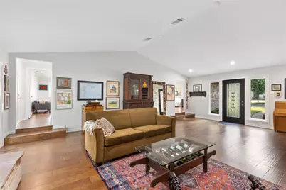 6661 Hillwood Lane, Dallas, TX 75248 - Photo 11