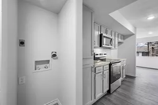 9825 Walnut St, Dallas, TX 75243 - Photo 13